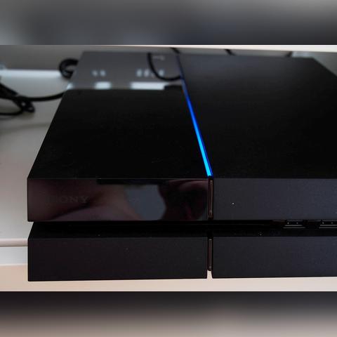 《进化》PS4固件升级后推迟发布，玩家期待更新！