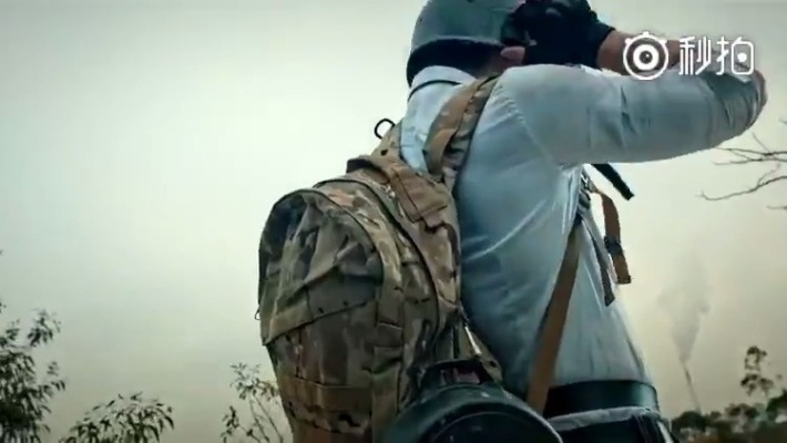 《绝地求生》真人版短片：素质广场激战，战斗一触即发！