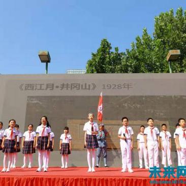 《世界启元》独家点评：军事专家深度解析游戏精髓