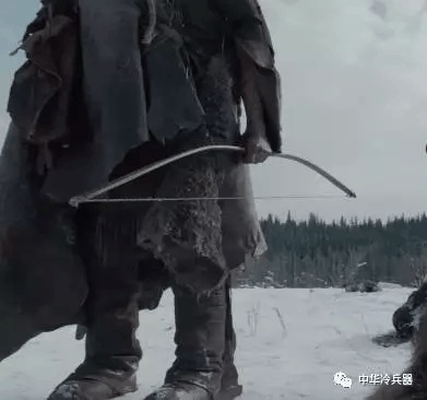 《荒野猎人》弓箭对决：护辟兽弓VS辟兽弓，谁才是王者？