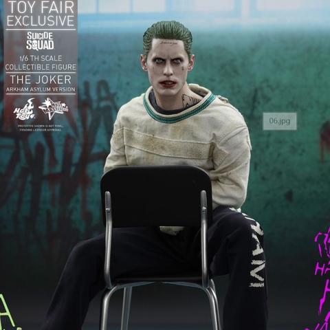 《蝙蝠侠：阿甘骑士》COS头套体验，沉浸式角色扮演！