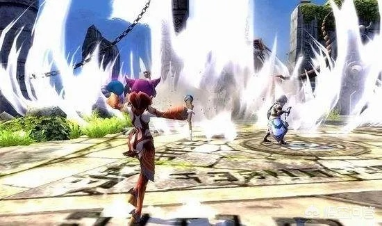 中国网游巅峰对决：盘点年度神仙打架的爆款游戏【独家揭秘】