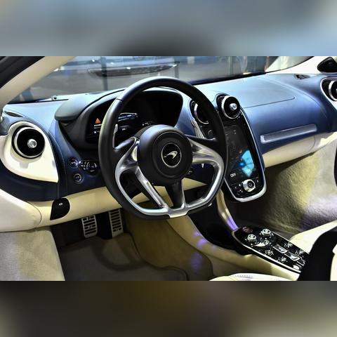 《GT赛车7》评测：零起点体验极致速度与激情的跑车传奇