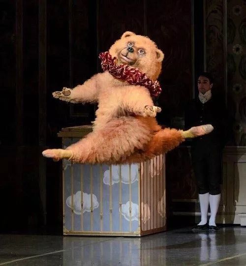 碧珍妮特：群狼之城中的饿狼传说女神