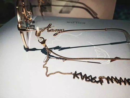 《剑星耳饰全眼镜系列，打造独特星刃风采》