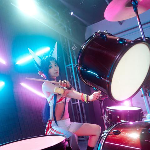 《银月刀锋攻略：新手必看！命运方舟爆裂流技巧揭秘》