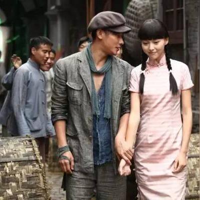 上海滩谍影：俏佳人互动，揭秘真人谍战新体验