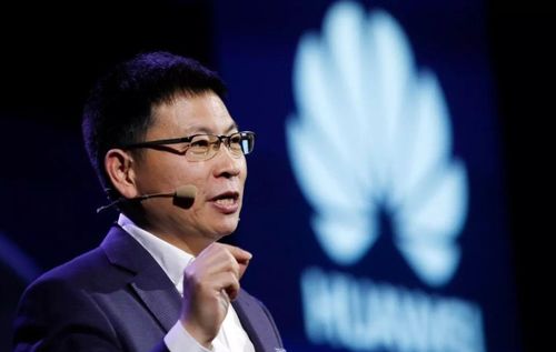 余承东曝光出差装备:近视加老花