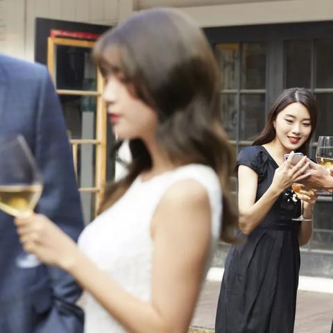 《中国式相亲》卡组攻略：高效刷钱信赖卡组秘籍分享