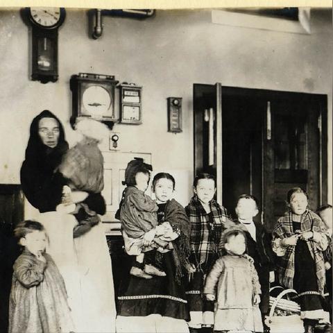 热门女性角色盘点：探索人气游戏佳选攻略