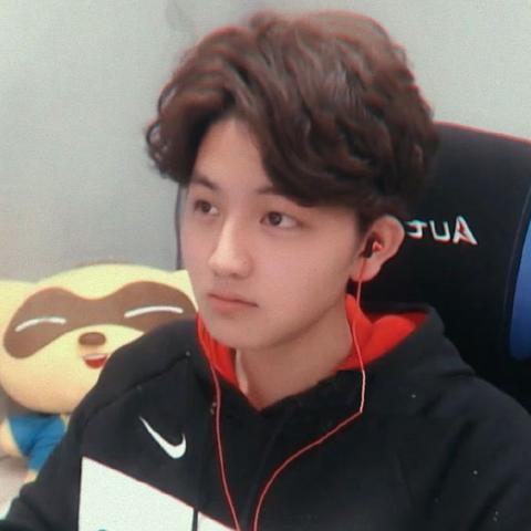 热门换装游戏盘点：揭秘人气巅峰之作