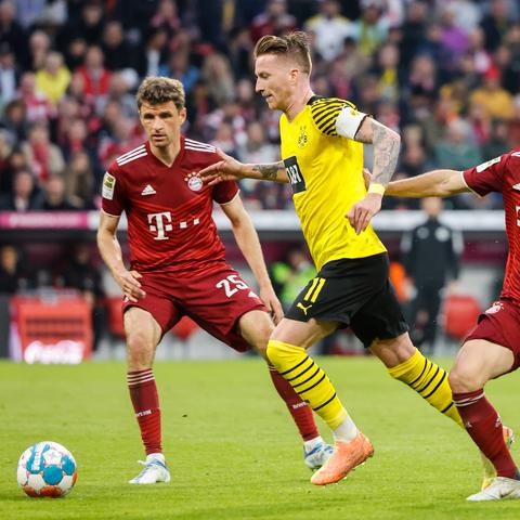 《PES2017》德甲巅峰对决：拜仁慕尼黑VS多特蒙德精彩回顾