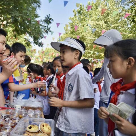 十大热门美食游戏盘点：耐玩排行揭秘新亮点