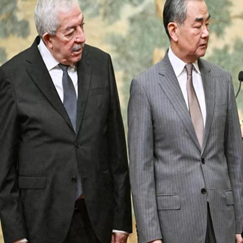 《人类分裂》多人模式新篇章：解锁联机战斗新境界