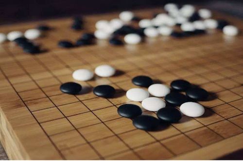 五子棋术语深度解析：解锁棋局奥秘新视角