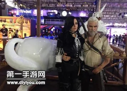 《巫师3狂猎》动漫展盛况：狂怒巫师驾临！