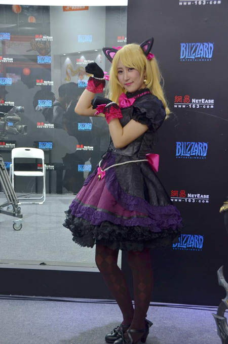 《堕落之主2》Cosplay性感惊艳，玩家狂呼还原度爆表！