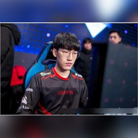 热门竞技游戏盘点：下载量飙升的巅峰对决推荐