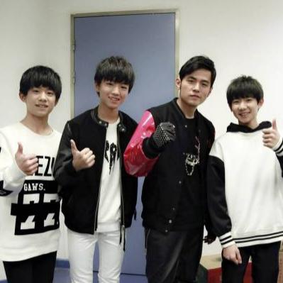 热门团队游戏排行揭秘：深度解析人气之选