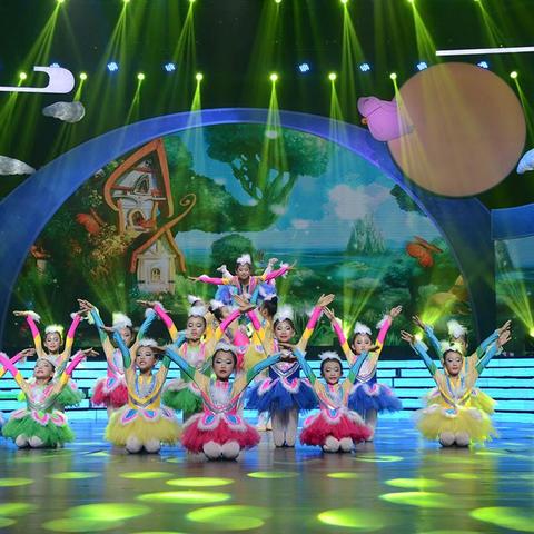 热门拟真游戏盘点：揭秘高人气玩法与魅力排行