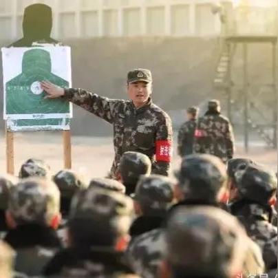 热门清版射击游戏盘点：揭秘最佳游戏排行新风向