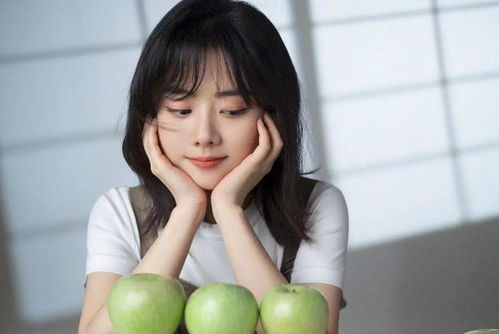 赵今麦泳装热搜 家里人不知道干这个的动态图