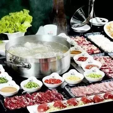 夏日狂欢，火锅盛宴，打造梦幻美食乐园
