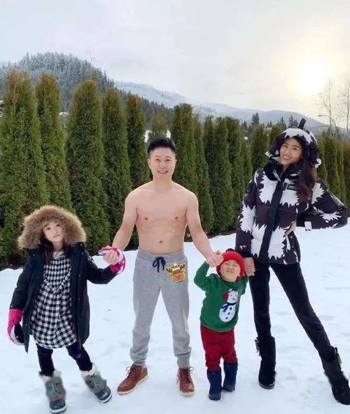 90岁老爷爷沉迷《AC影》引发热议