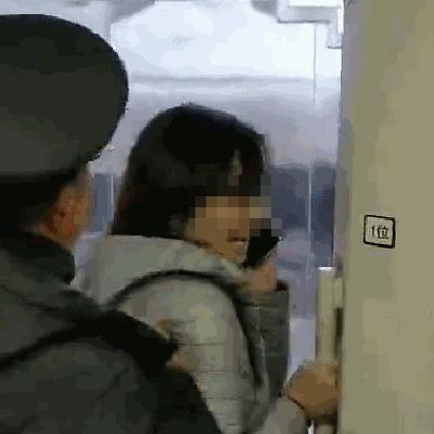 高铁吸烟叫嚣随便罚？一张图看懂黑名单与禁乘机制