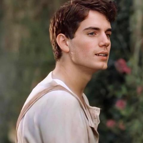 上古卷轴5黎明守卫怎么选？吸血鬼领主与猎魔人阵营终极取舍