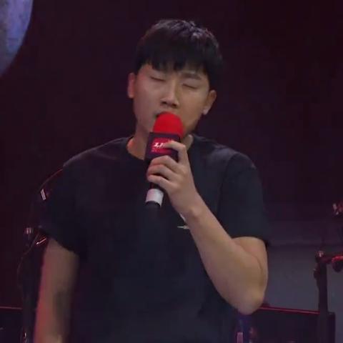 OMG柚子离队类型大起底，自由人还是转会？LPL中单洗牌真相