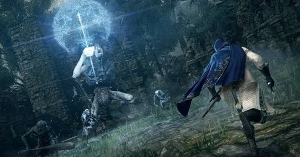 艾尔登法环双持武器最强搭配，左手战技如何改变战局？