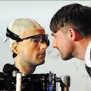 红神三件套怎么选？2026年狂战士自定义史诗最强搭配深度解析