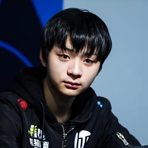 S3皇族血虐OMG复盘，全华班内战Uzi凭什么赢？