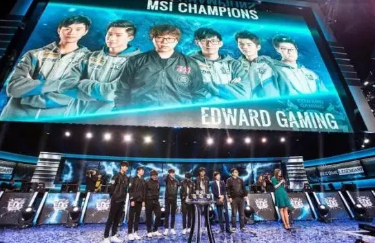 WE战队IPL5夺冠之路，星际争霸2战术复盘与经典战役解析