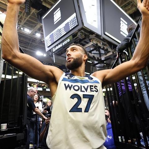 CF巴雷特毁灭还能打吗？2026最新实战评测与瞬狙技巧