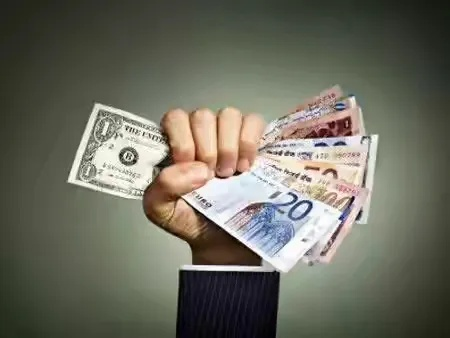 下班副业月入过万的真相，普通人如何靠零基础搞钱翻身？