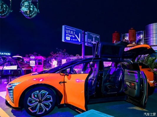 高合女车主必看，如何打造专属赛博朋克移动行宫？