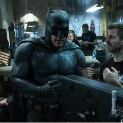 《新《超人》电影海报亮相 网友齐声唱衰》