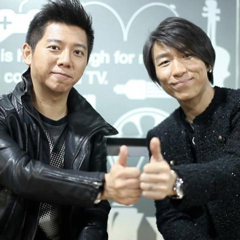 日本男团裤子掉落 纯恶趣味小日子动图