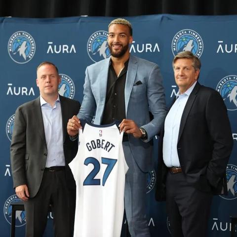 2026年私服人开服表怎么选？揭秘GM推广与玩家找服潜规则