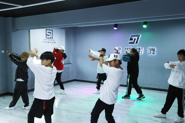 2026年游戏爵士舞连招秘籍，如何卡点打出Perfect判定？