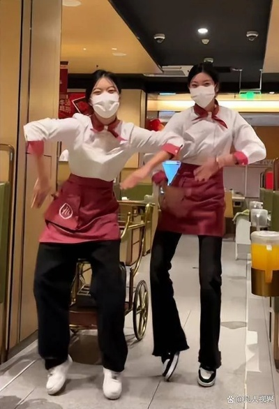 拒绝画大饼！海底捞回应科目三月薪过万，普通人如何复制这种搞钱逻辑？