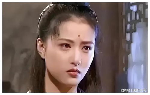 周海媚墓碑为何刻周芷若？独家解析画像设计门道