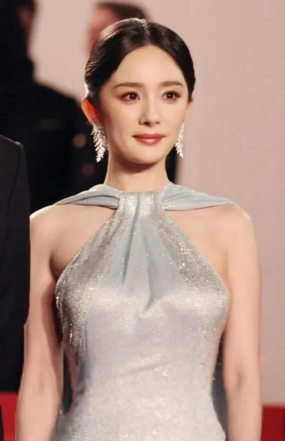 想拍出杨幂同款高级感？深度解析杨幂生图与红毯照片拍摄门道