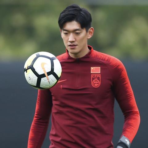 笑傲江湖OL公测倒计时，首日生存指南与隐藏福利领取攻略