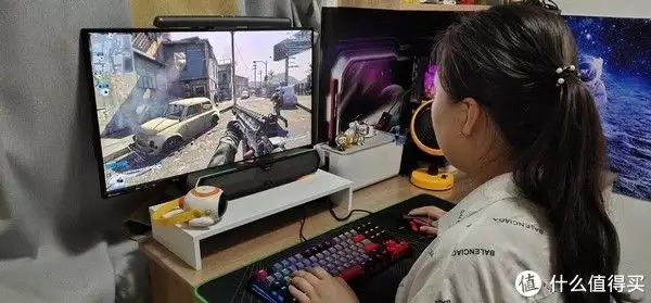 揭秘FPS射击手感，2026年低配电脑也能打出职业级操作？