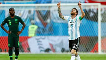 PES2012任意球死角破门指南，解锁梅西C罗专属必杀技