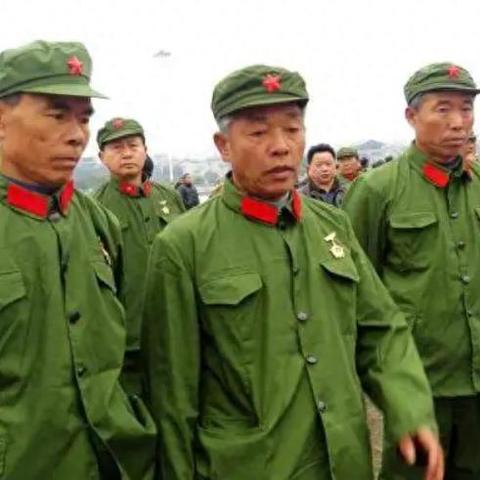 《无畏契约》光明哨兵套装：性价比解析，值得入手吗？