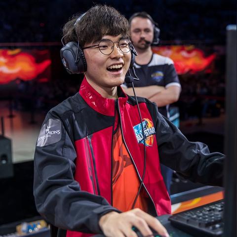 世界第一网红MrBeast欲收购LOL战队 非常崇拜Faker